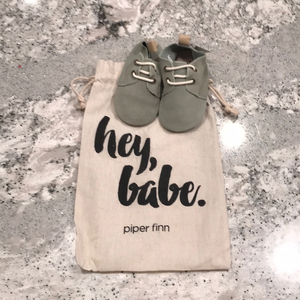 NWT Piper Finn Grey Suede moccasins